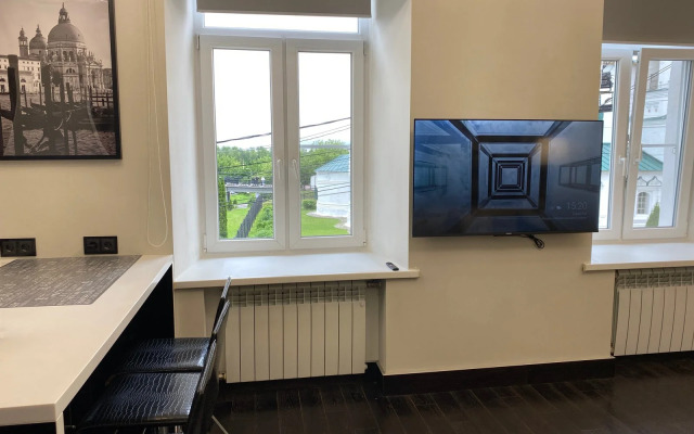 Dizaynerskaya V Tsentre Yaroslavlya Flat
