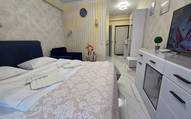Квартира у кpoмки моря