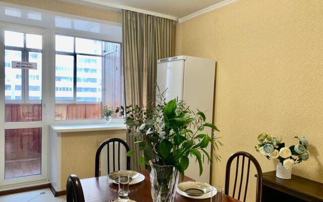 Квартира ApartHause рядом с ТРЦ Радуга-парк