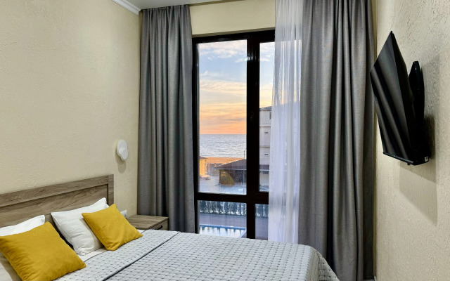 Okolo Morya  Apartments 13