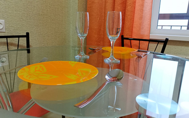 Kirova 120a Oranzhevaya Kvartira Flat