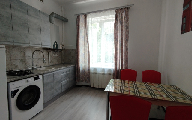V Tsentre Yalty Flat