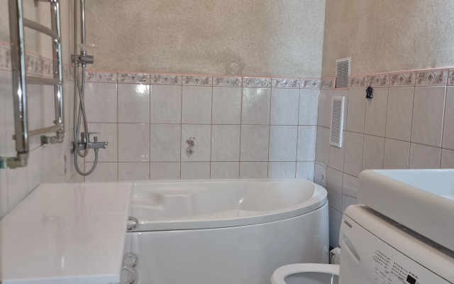 Апартаменты Уютная двушка с хорошим расположением