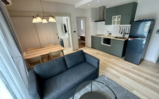 The Titie Halo1 Apartments