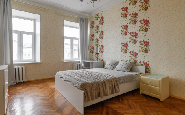 Апартаменты Рядом с Невским Проспектом