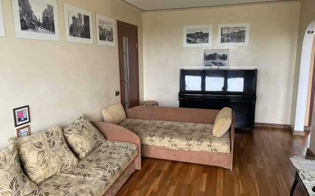 Апартаменты На Старо-Прегольской Набережной 14