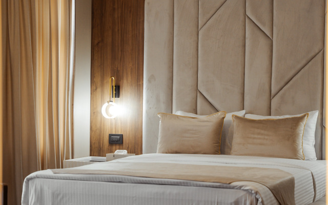 White Breeze Baku Hotel