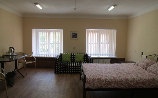 Gostiny Dvor at Polyanka Hostel