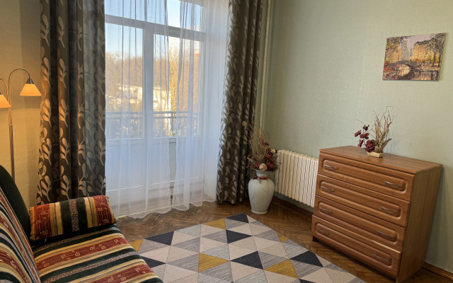 Vozle Parka Gorykogo Flat