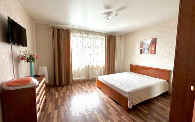 Апартаменты Киренского 35