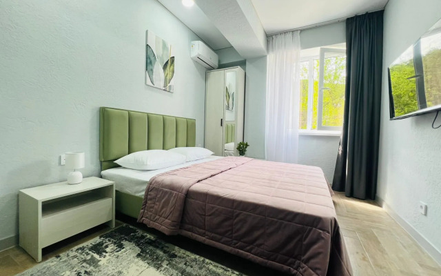 Uyutnaya Studiya S Basseynom Na Territorii Apartments