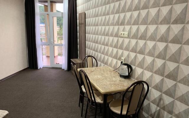 Summer House Mini-Hotel