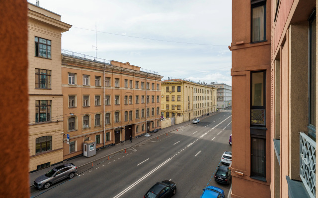 Roskoshnye Dvukhkomnatnye U Moskovskogo Vokzala Apartments