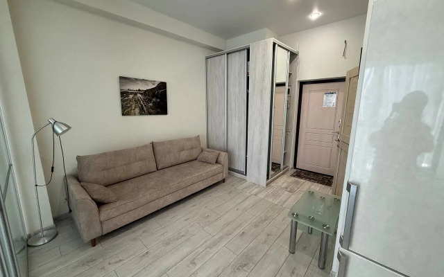 735 Na Krymskoy 89 Apartments