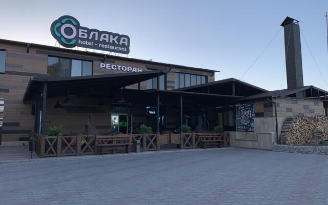 Oblaka Hotel