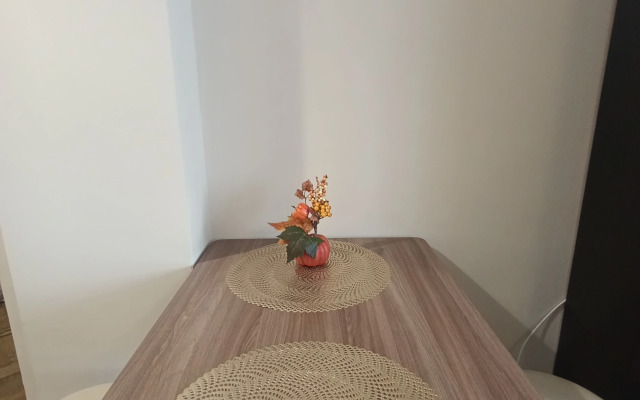 Квартира с видом на ночной город