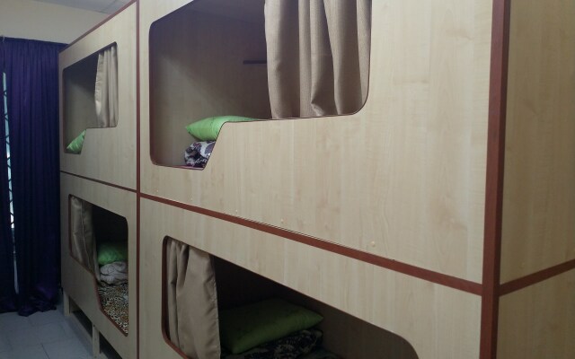 Park-Avenyu Hostel