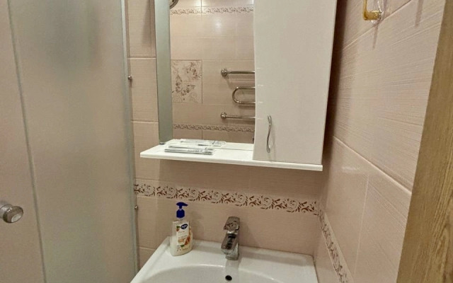 Квартира уютная возле трамвая с видом на стадион