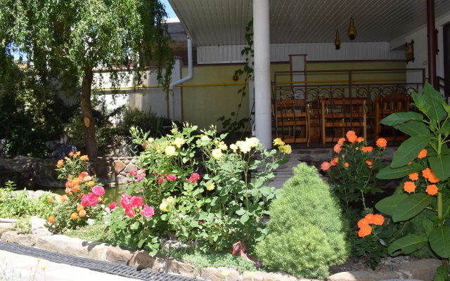 Svetoch Guest House