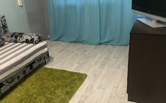 Квартира в шаговой доступности от предприятии. Дам на красной линии
