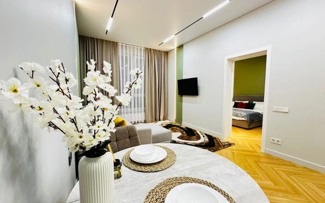 Апартаменты Двухкомнатная квартира в районе Меги на Розыбакиева