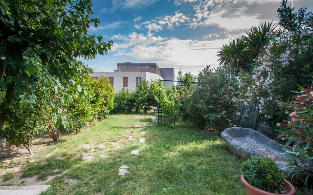 Garden Hotel