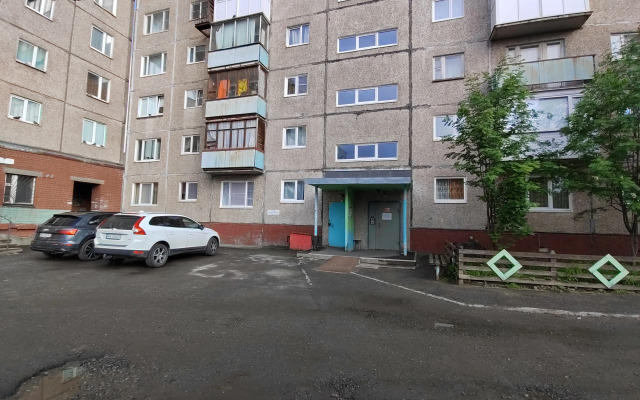 Квартира возле ТРЦ Плазма с лифтом и балконом