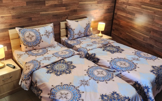 Lyuks Guest house