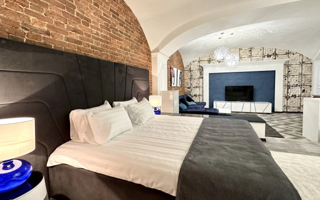 LITEINY  Royal Apartments