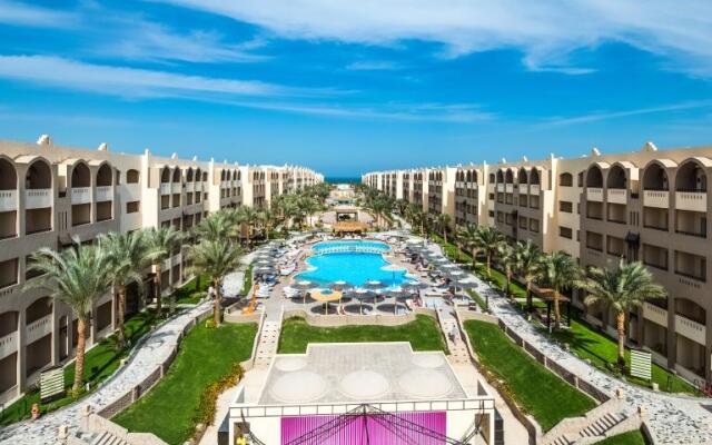 Отель  El Karma Aqua Beach Resort