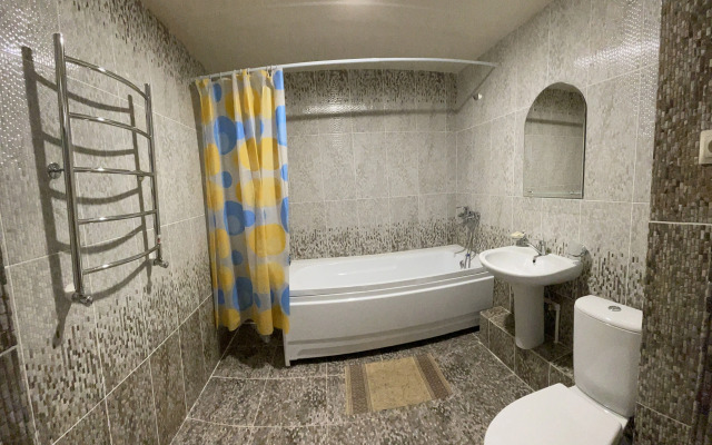 Adamas Hotel
