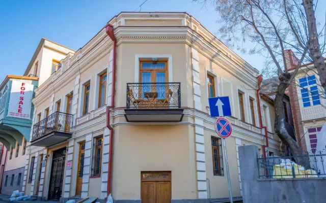 Redrum Tbilisi Boutique Hotel