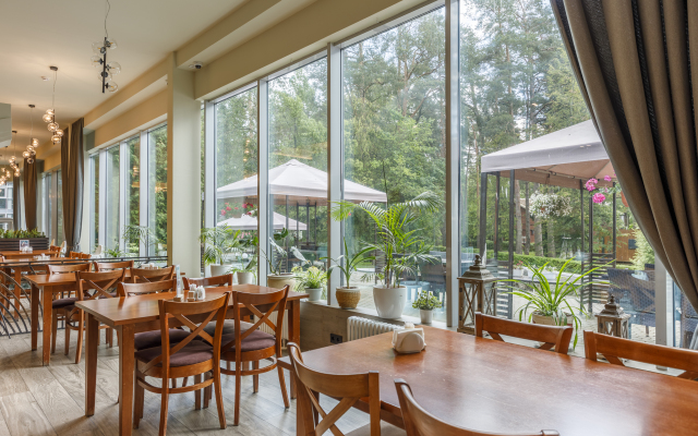 Akvamarin Hotel
