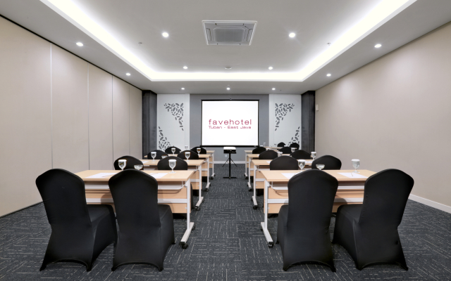 Отель Favehotel Tuban