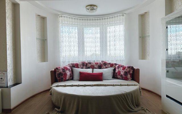 Квартира с панорамным видом на реку и все монастыри