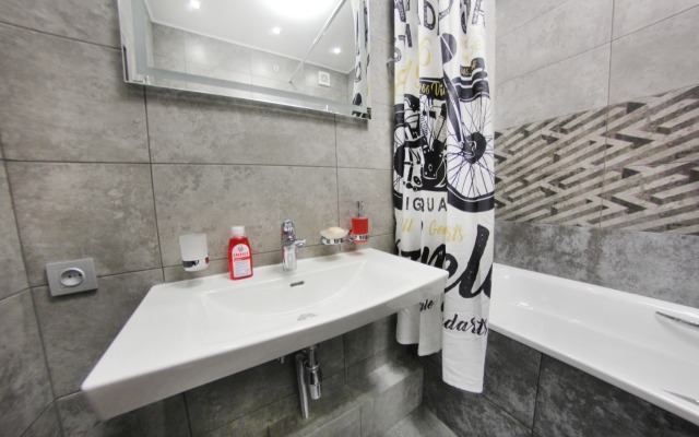 Dvukhkomnatnye Ryadom S Parkom Pervogo Prezidenta Apartments