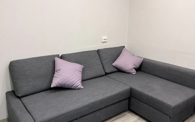 Uyutnaya yevrodvushkaryadom s vokzalom Flat