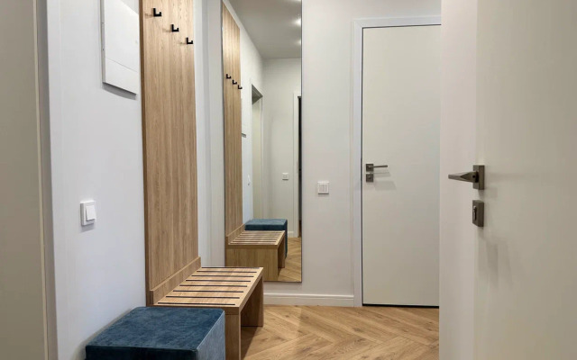Du Soleil V Rezidentsii Yevropa Na 2 Etazhe Apartments