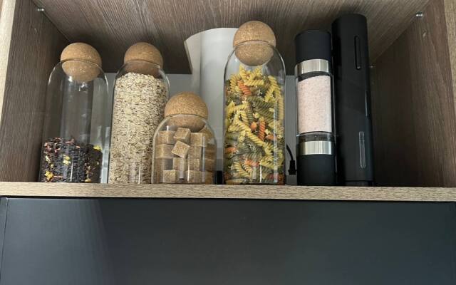 Апартаменты Видовые VEROM с выходом на набережную и парк Дельфин ЖК АTLANTIS