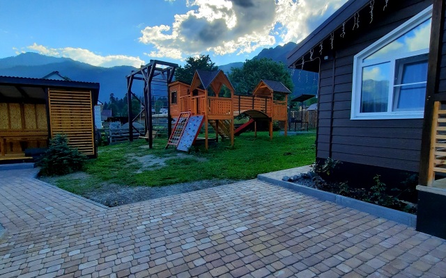 Nur House Hotel