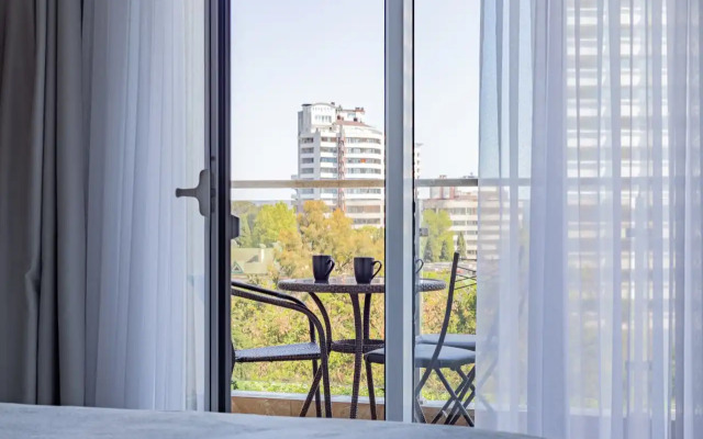 V Tsentre,lyuks Vmestimostyyu 6 Chelovek Apartments
