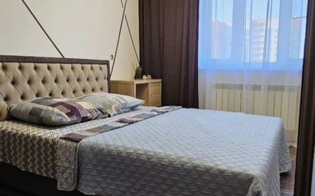 Квартира В Микрорайоне Царский 8