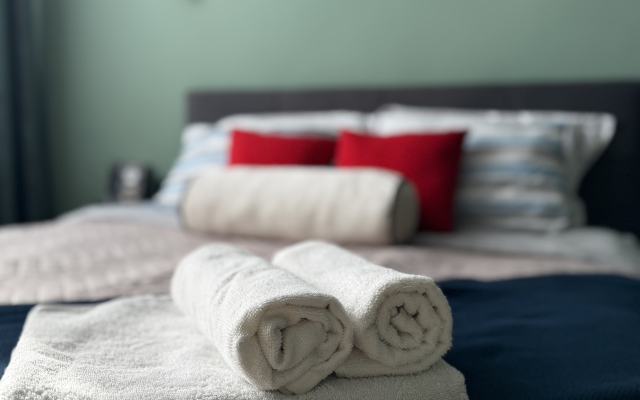 Квартира Современная студия на Чаркова