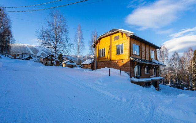 Ryzhiy poni Guest House