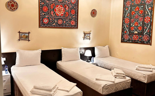 Al Bukhari Hotel Guest house