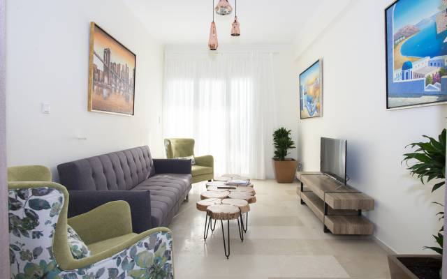 Art Home by the sea Saronida Apartments