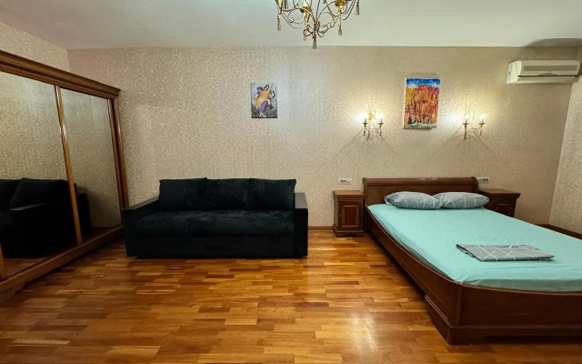 S Vidom Na Rodinu-Mat Flat