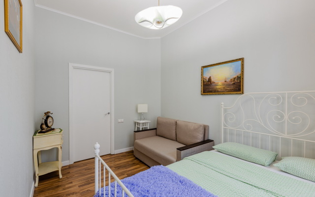 Апартаменты SpbStay с сауной на Невском проспекте 124