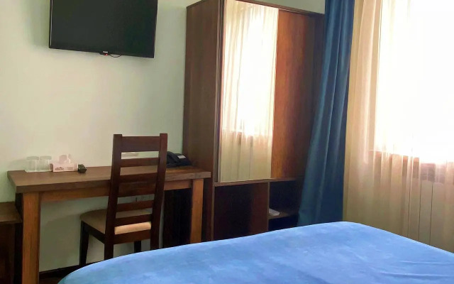 Mina Hotel