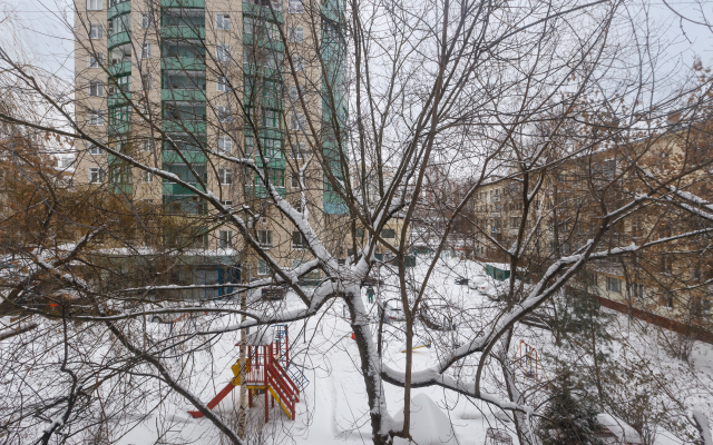 Trekhkomnatnaya ryadom NMITS imeni Ryzhikh Flat